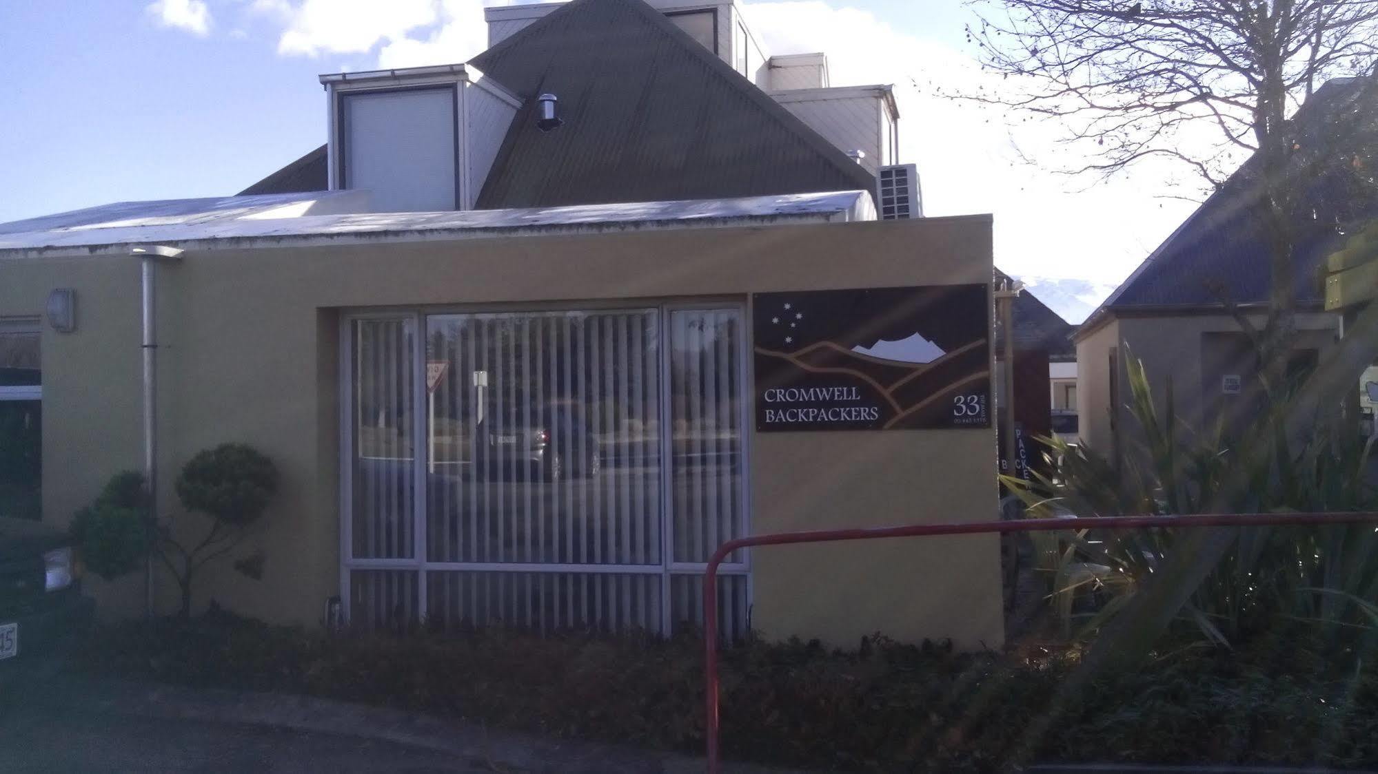 Cromwell Backpackers Hostel Exterior photo