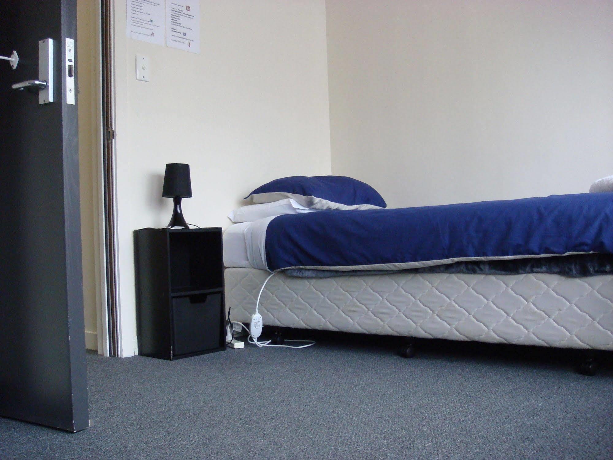 Cromwell Backpackers Hostel Exterior photo